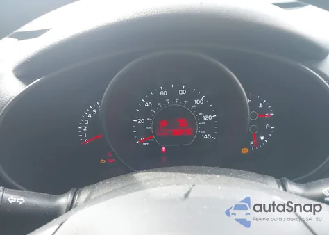 2015 Kia Soul z USA, uszkodzony, nr VIN KNDJN2A23F7808005